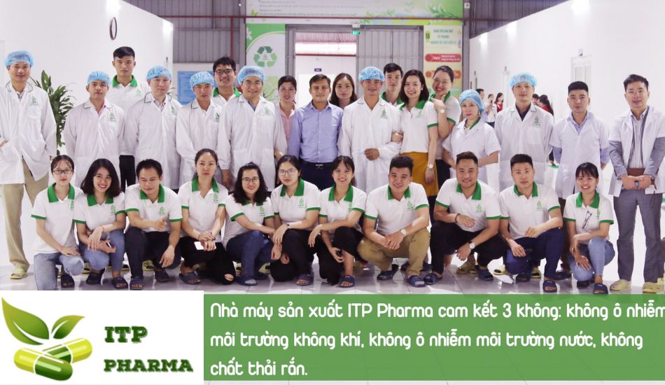 Nghệ sĩ Xuân Bắc cùng tập thể nhân viên nhà máy ITP Pharma